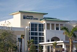 Front view of the Lakeside Medical Center building