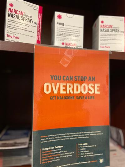 clinic narcan sign