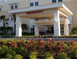 Exterior photo of the Emergency room entrance at Lakeside Medical Center